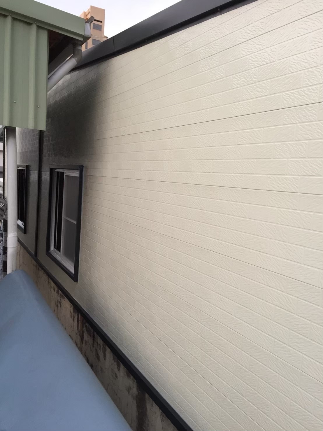 高雄楠梓區外牆鐵衣