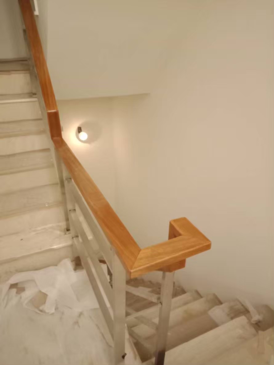 高雄旗津區扶手