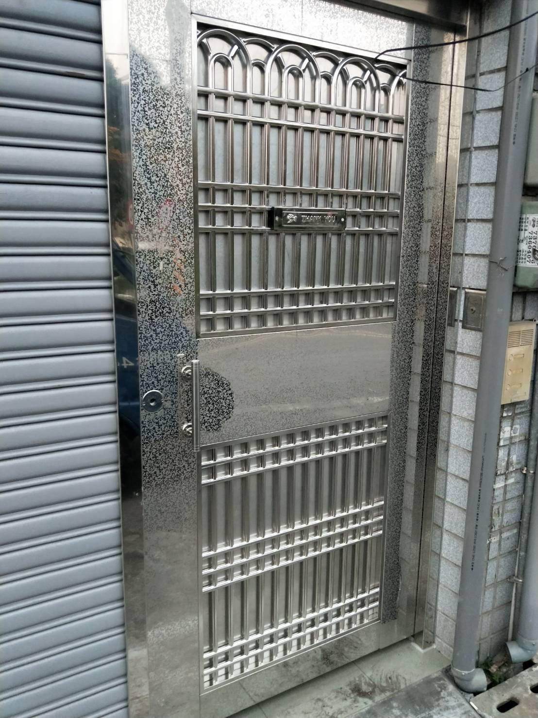 高雄路竹區玄關門